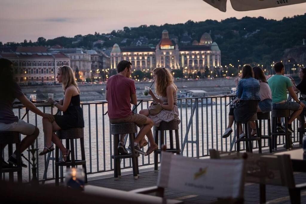 Luxurious Studio Located In The Heart Of Budapest Exterior photo